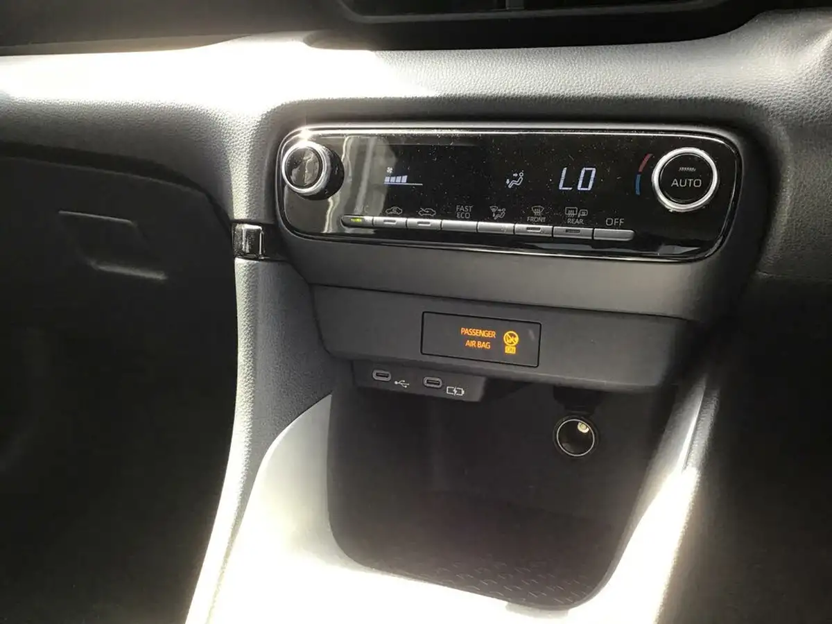 2024-mazda-mazda2-15-exclusive-line-big-6