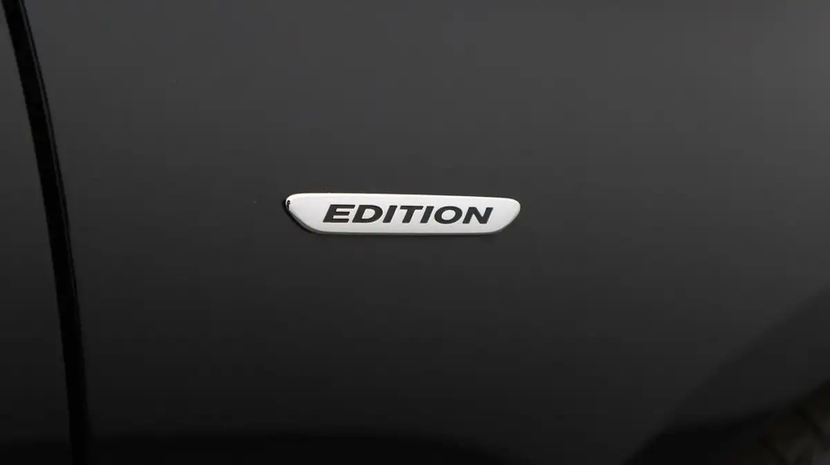 2022-mercedes-benz-a-class-13-a180-amg-line-premium-edition-hatchback-5d-7g-dct-big-21
