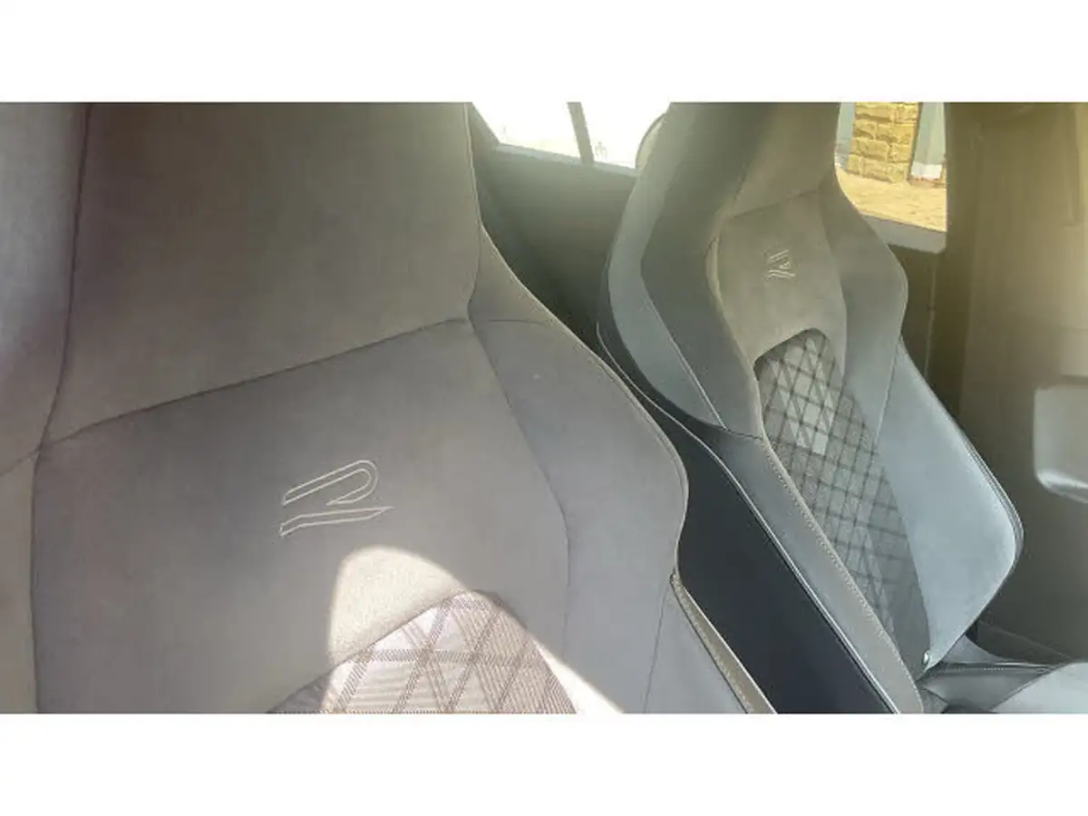 2022-volkswagen-golf-15-etsi-r-line-150ps-hatchback-big-26