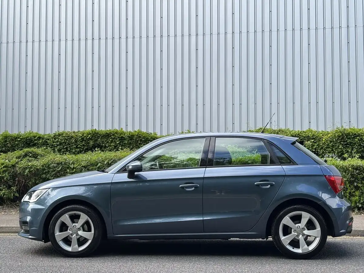 2017-audi-a1-10-tfsi-sportback-5d-big-3