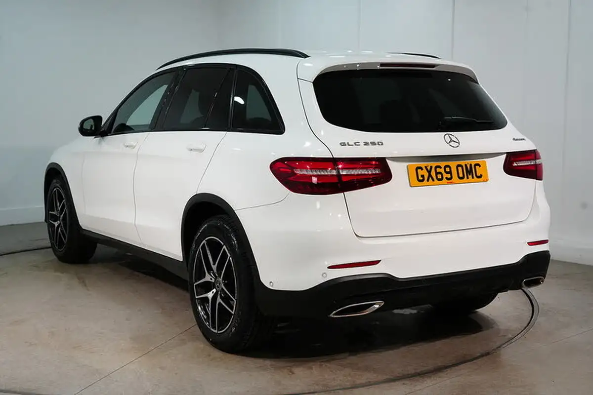 2019-mercedes-benz-glc-class-20-glc250-amg-night-edition-ss-big-8