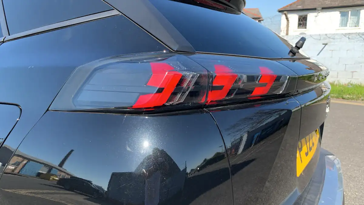 2022-peugeot-2008-suv-12-puretech-allure-premium-130bhp-big-21