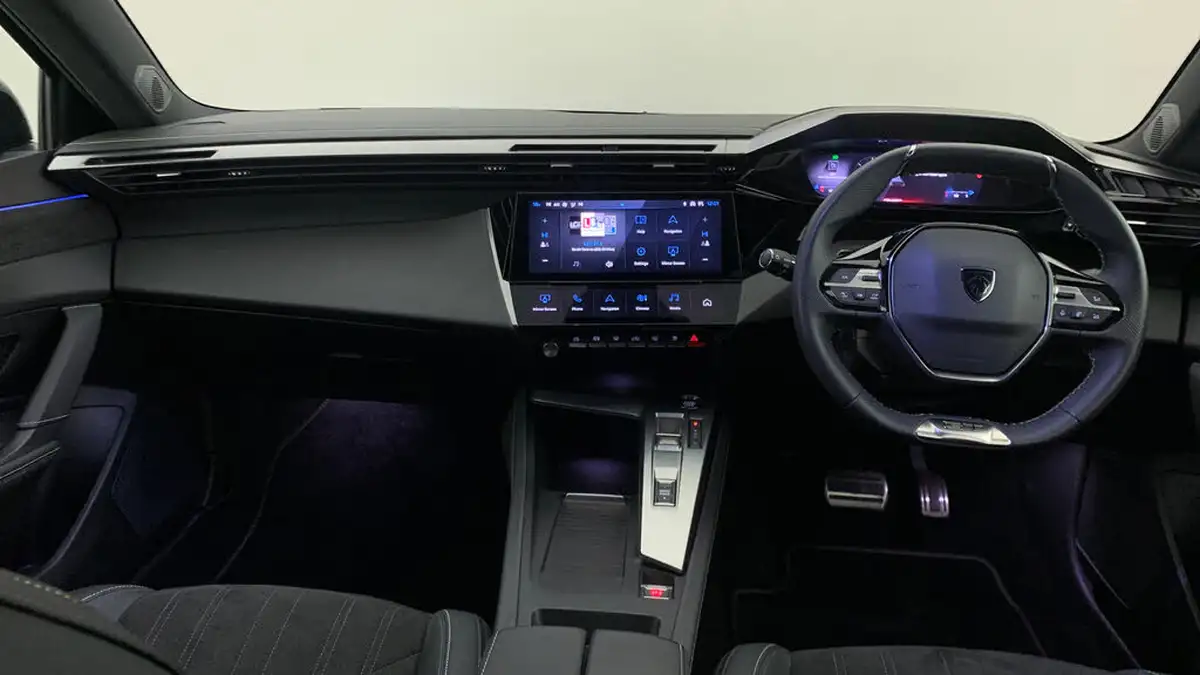 2024-peugeot-308-12-puretech-gt-130ps-ss-eat8-big-8