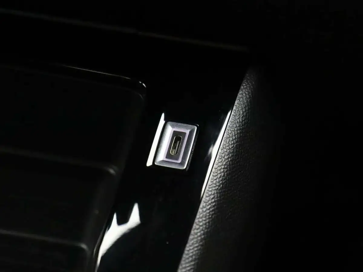 2023-peugeot-2008-suv-12-puretech-active-big-48