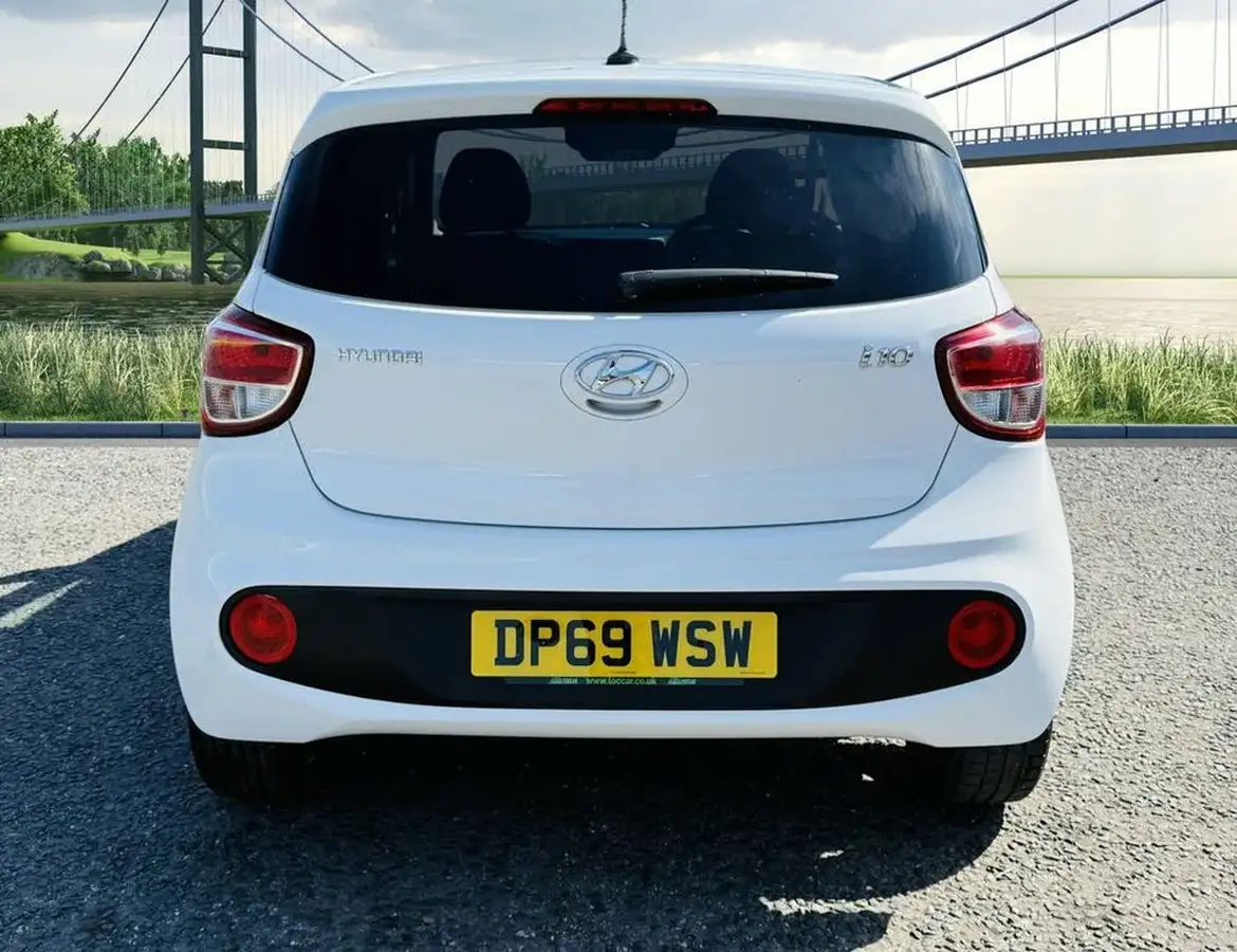 2019-hyundai-i10-10-play-big-4