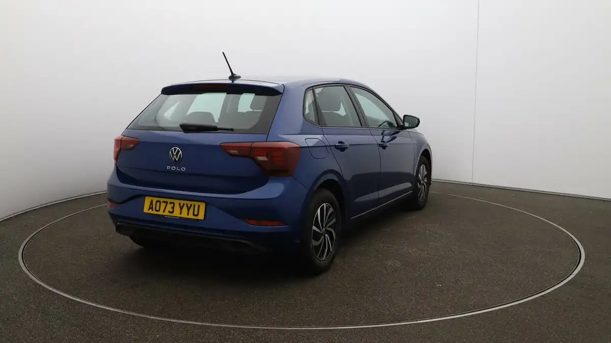 2023-volkswagen-polo-10-life-big-53