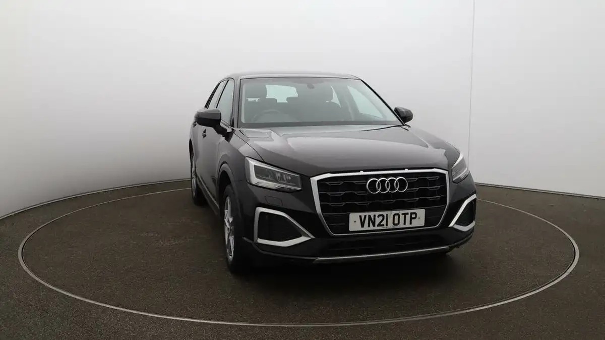 2021-audi-q2-10-30-tfsi-sport-big-39