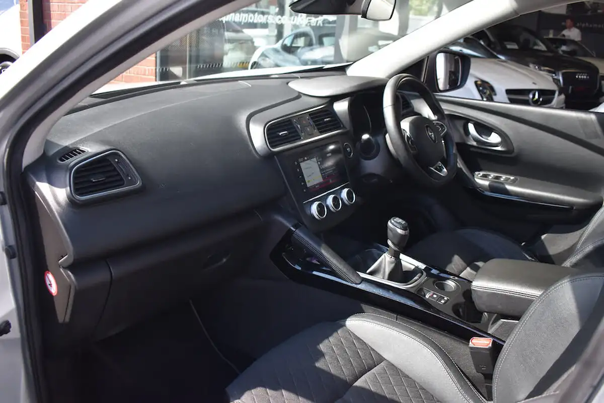 2019-renault-kadjar-13-tce-iconic-140bhp-big-39
