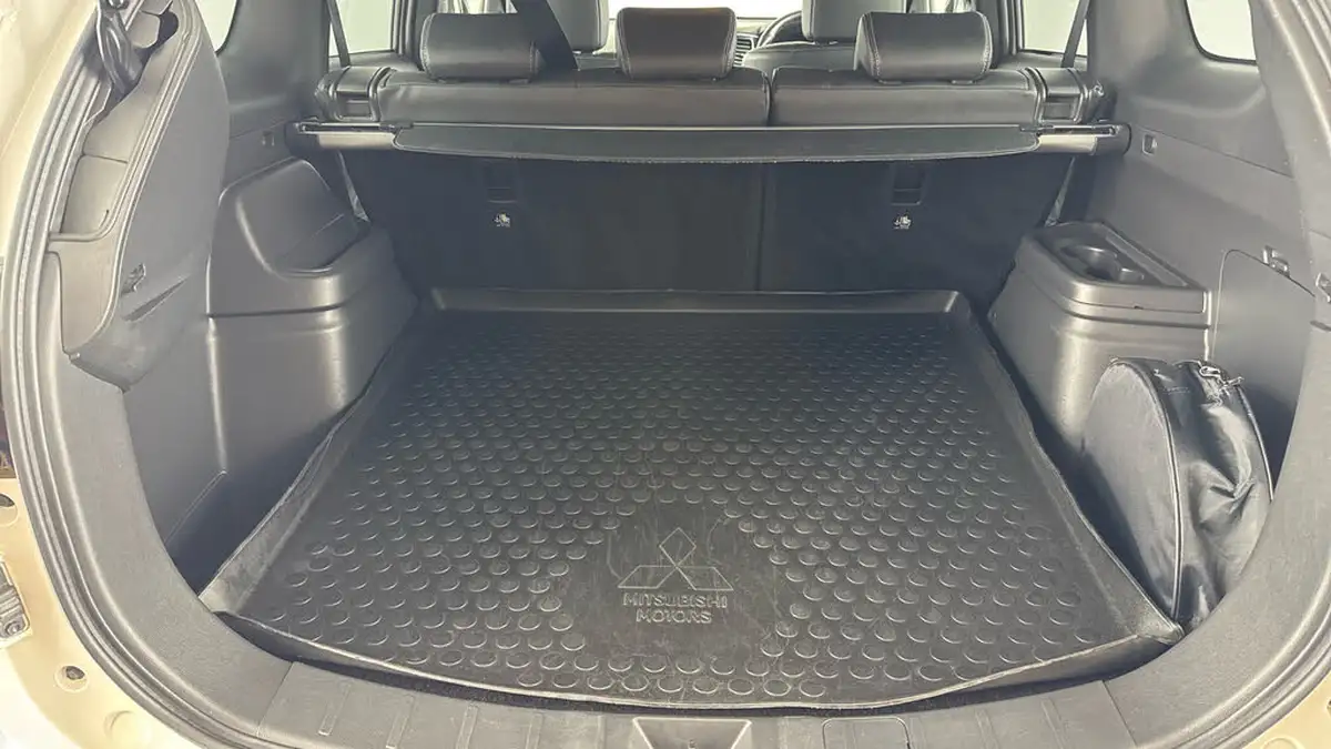 2019-mitsubishi-outlander-24-4h-phev-big-14