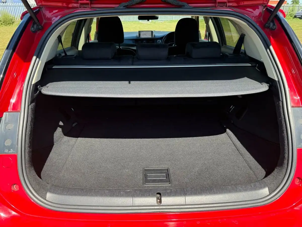 2015-lexus-ct-200h-18-advance-cvt-big-24