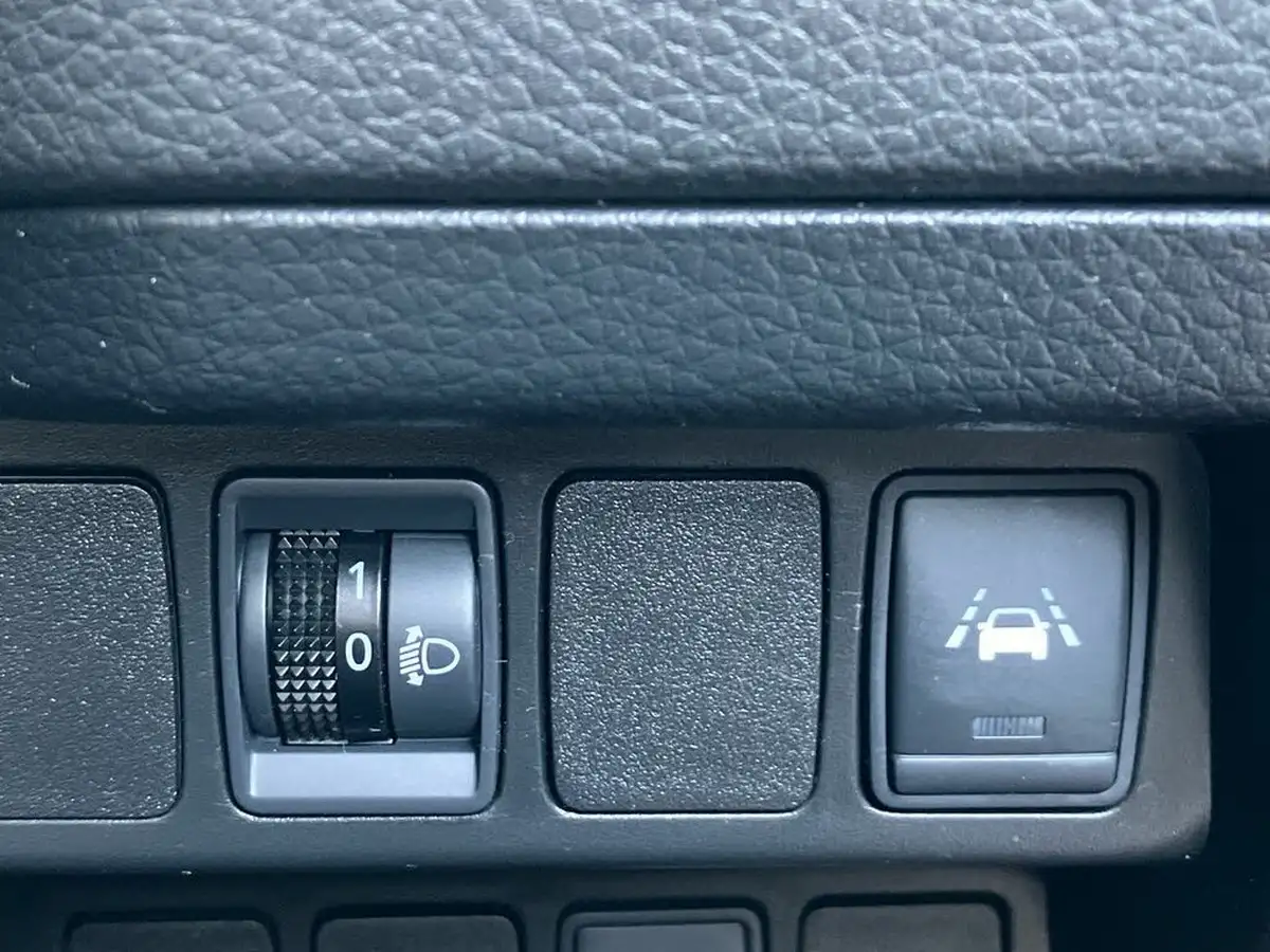 2018-nissan-qashqai-12-dig-t-n-connecta-big-57