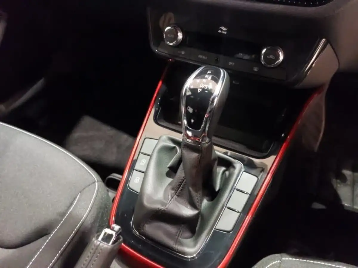 2023-skoda-fabia-10-tsi-monte-carlo-109ps-dsg-big-15