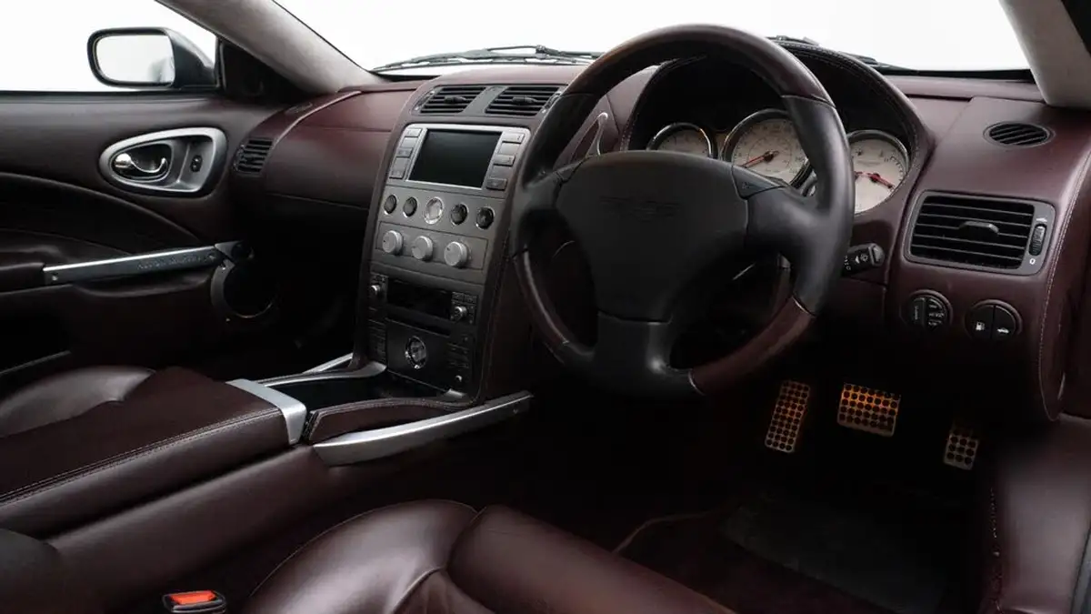 2007-aston-martin-vanquish-59-big-1