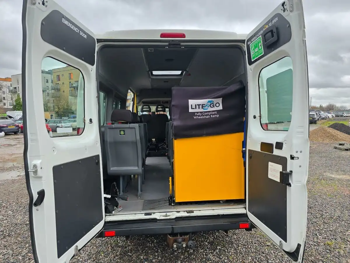2018-peugeot-boxer-20-bluehdi-440-l4-h2-130-panel-big-29