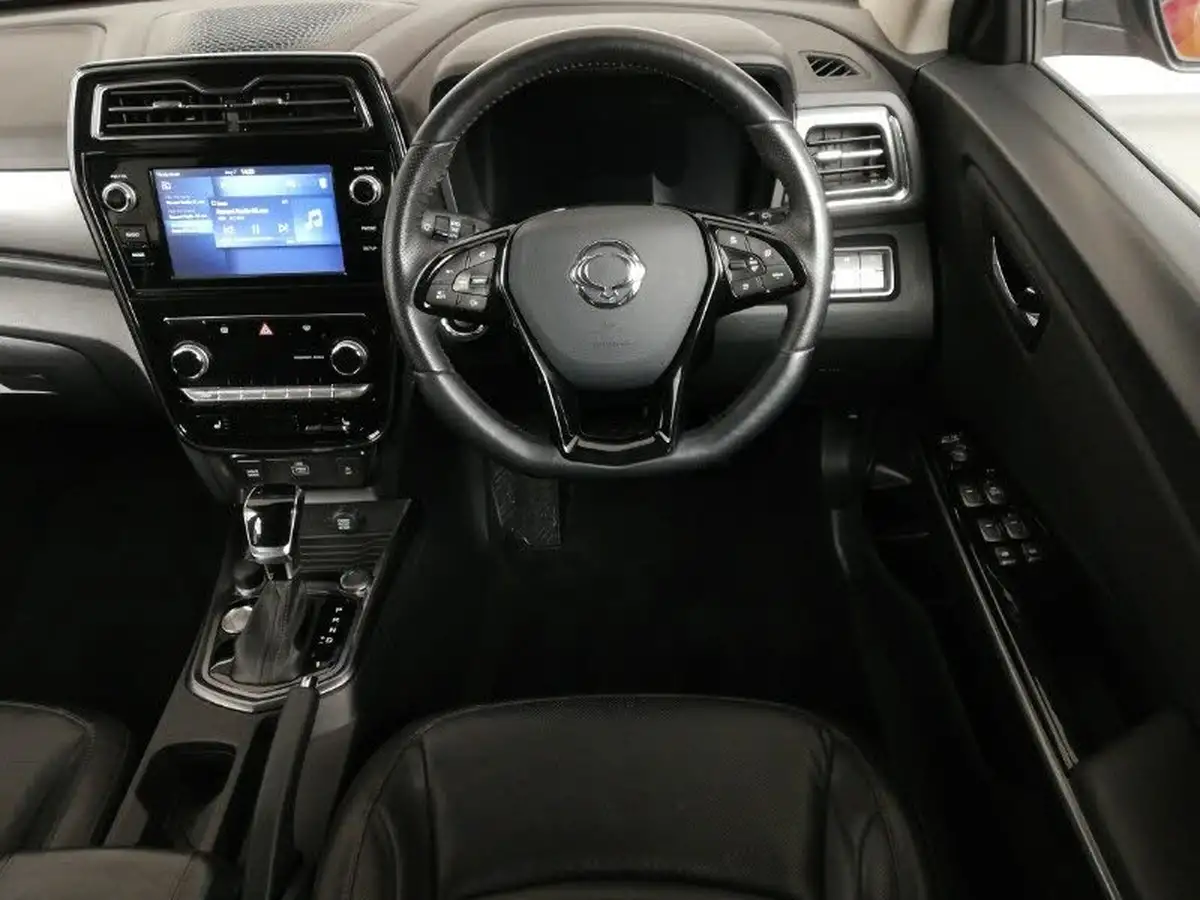 2021-kgm-ssangyong-tivoli-16td-ultimate-136ps-ss-auto-big-6
