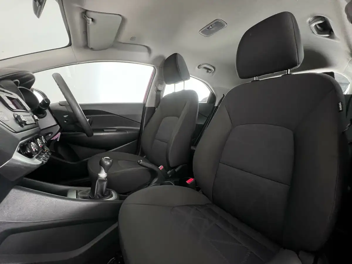 2014-kia-rio-125-1-air-big-16