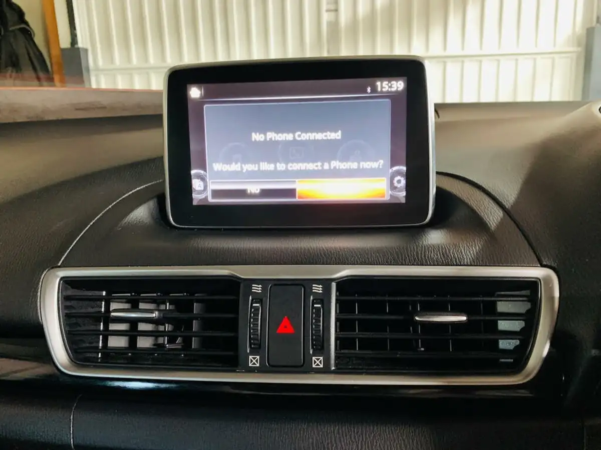 2015-mazda-mazda3-22td-se-l-nav-hatchback-5d-big-35
