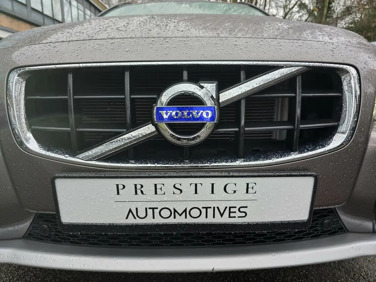 2011-volvo-xc70-30-t6-se-big-79