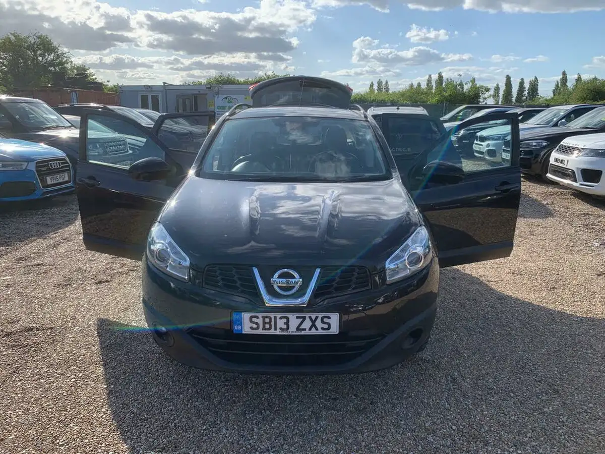 2013-nissan-qashqai-16-360-big-48