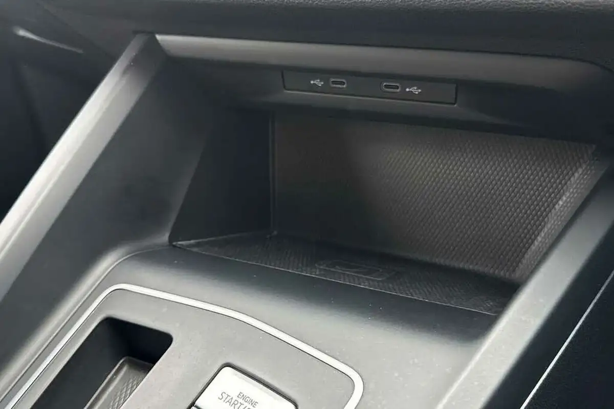 2022-volkswagen-golf-15-etsi-life-150ps-hatchback-big-25