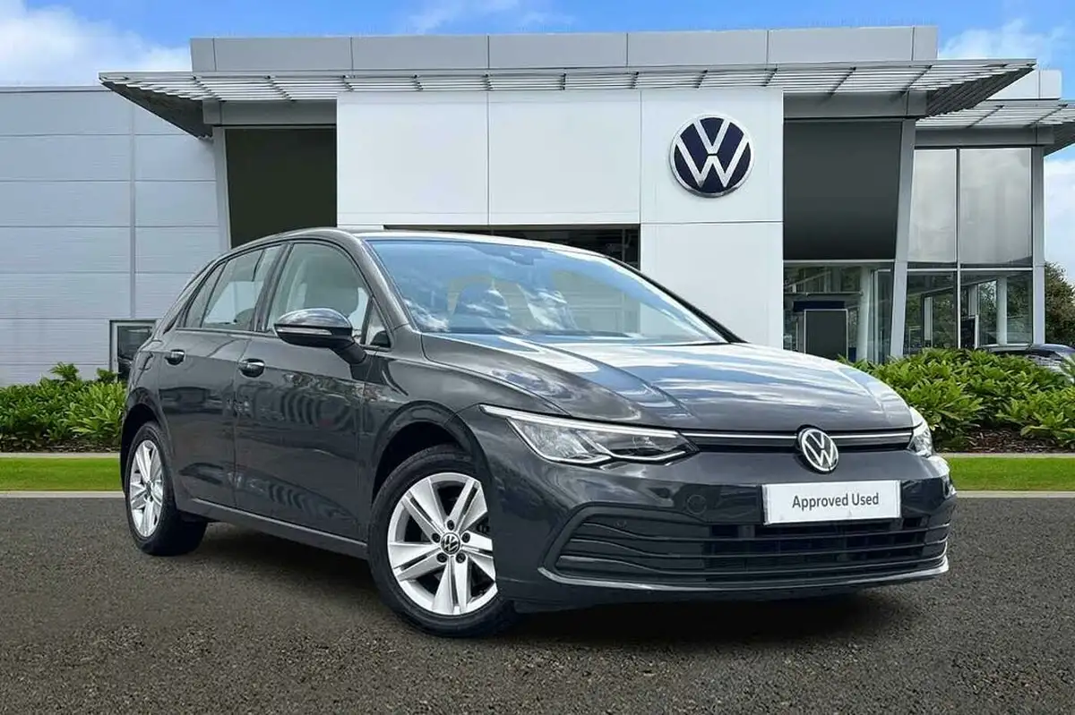 2022-volkswagen-golf-15-etsi-life-150ps-hatchback-big-0