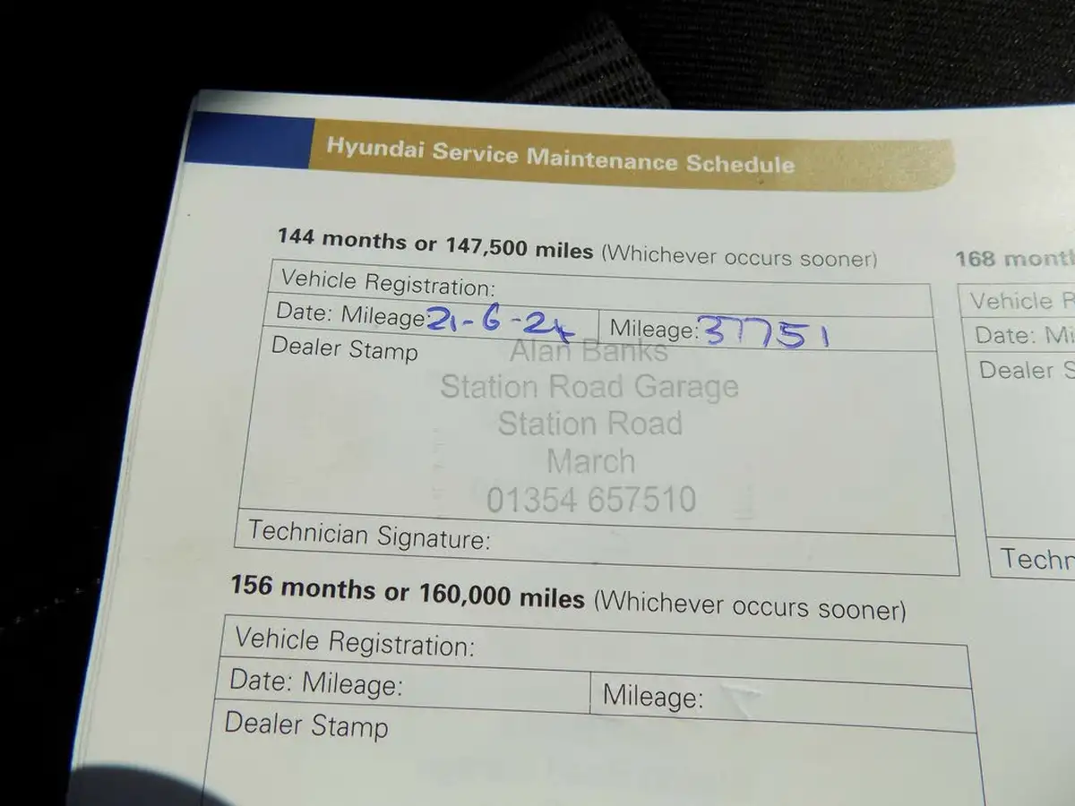 2011-hyundai-i10-12-active-big-37