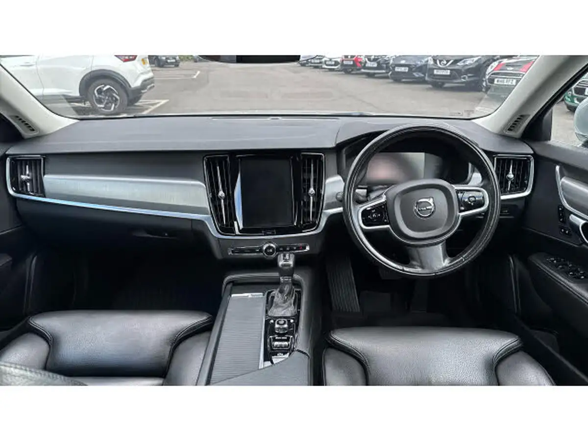2017-volvo-s90-20td-d4-momentum-big-9