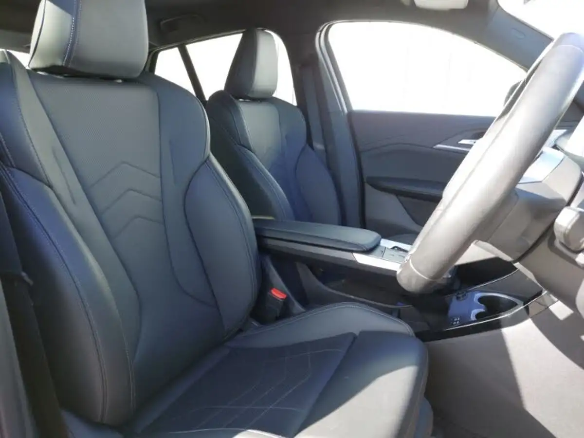 2024-bmw-ix2-e-xdrive30-m-sport-big-10