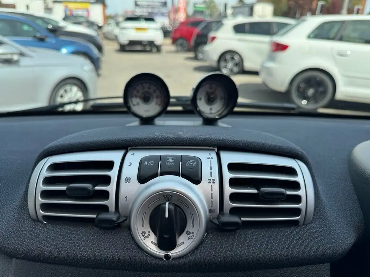 2011-smart-fortwo-10-passion-84bhp-cabriolet-auto-big-27