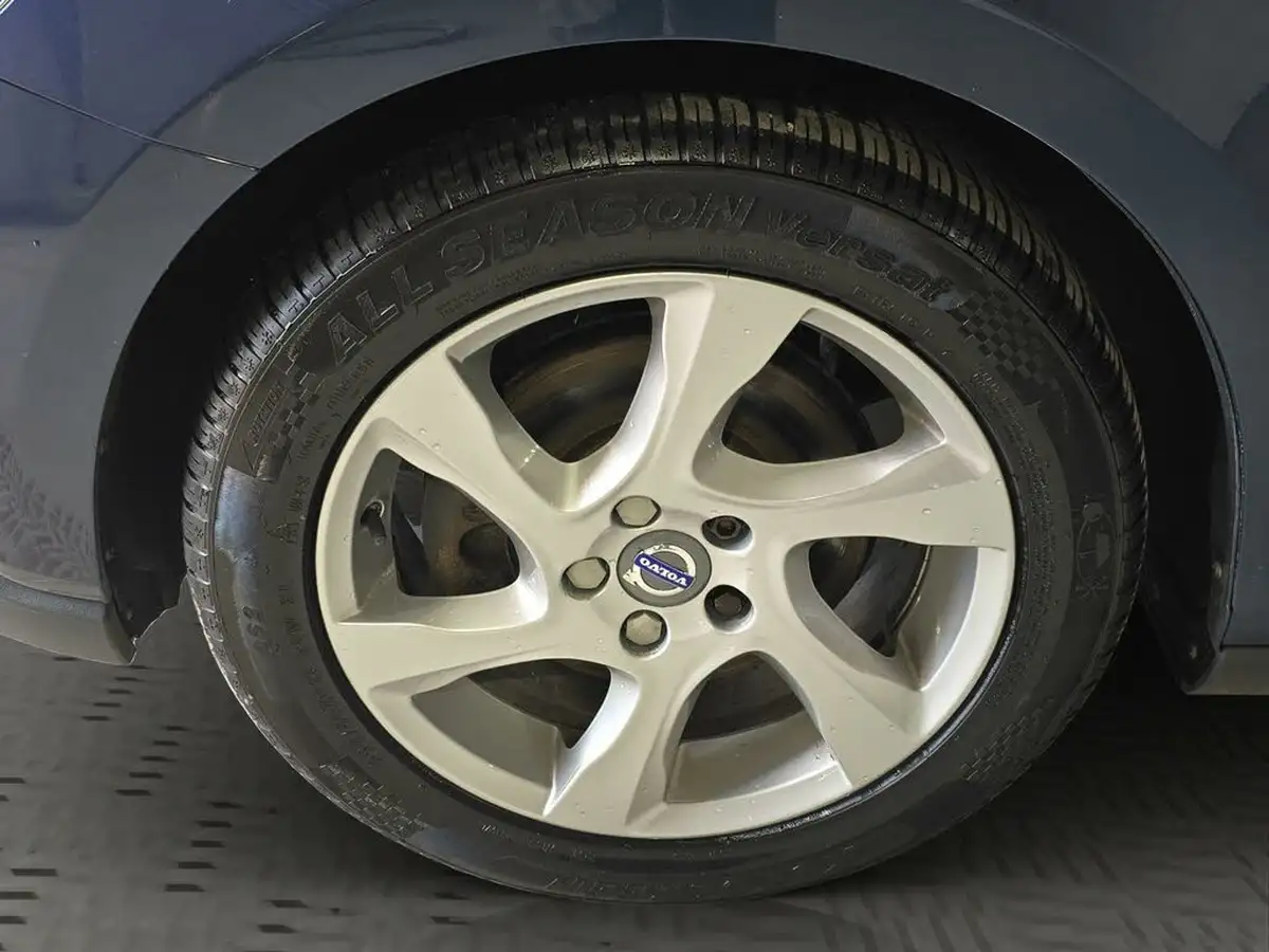 2015-volvo-v40-16td-d2-cross-country-lux-powershift-big-32