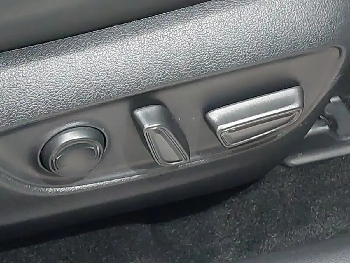 2023-suzuki-across-25-no-trim-big-11