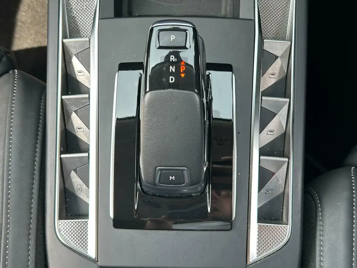 2020-ds-ds-3-crossback-12-puretech-prestige-155ps-eat8-big-21