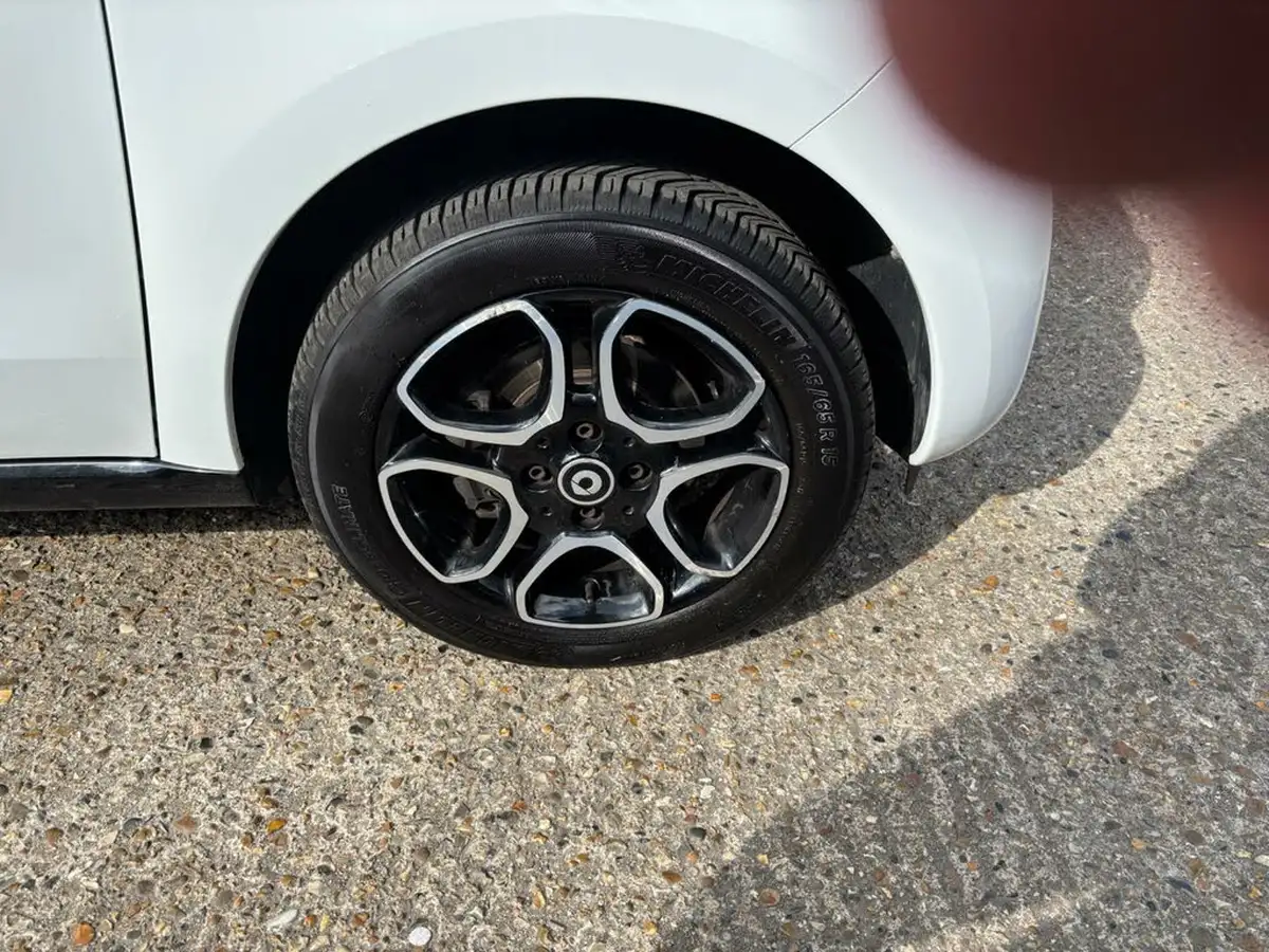 2017-smart-forfour-10-prime-71bhp-premium-plusss-big-13