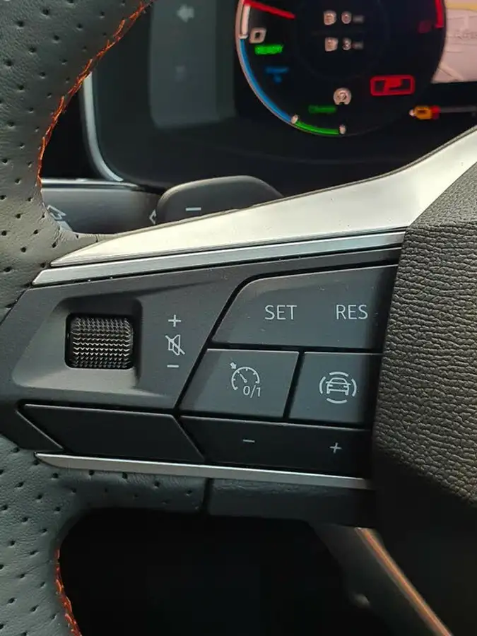 2024-seat-leon-14-e-hybrid-fr-hatchback-big-27