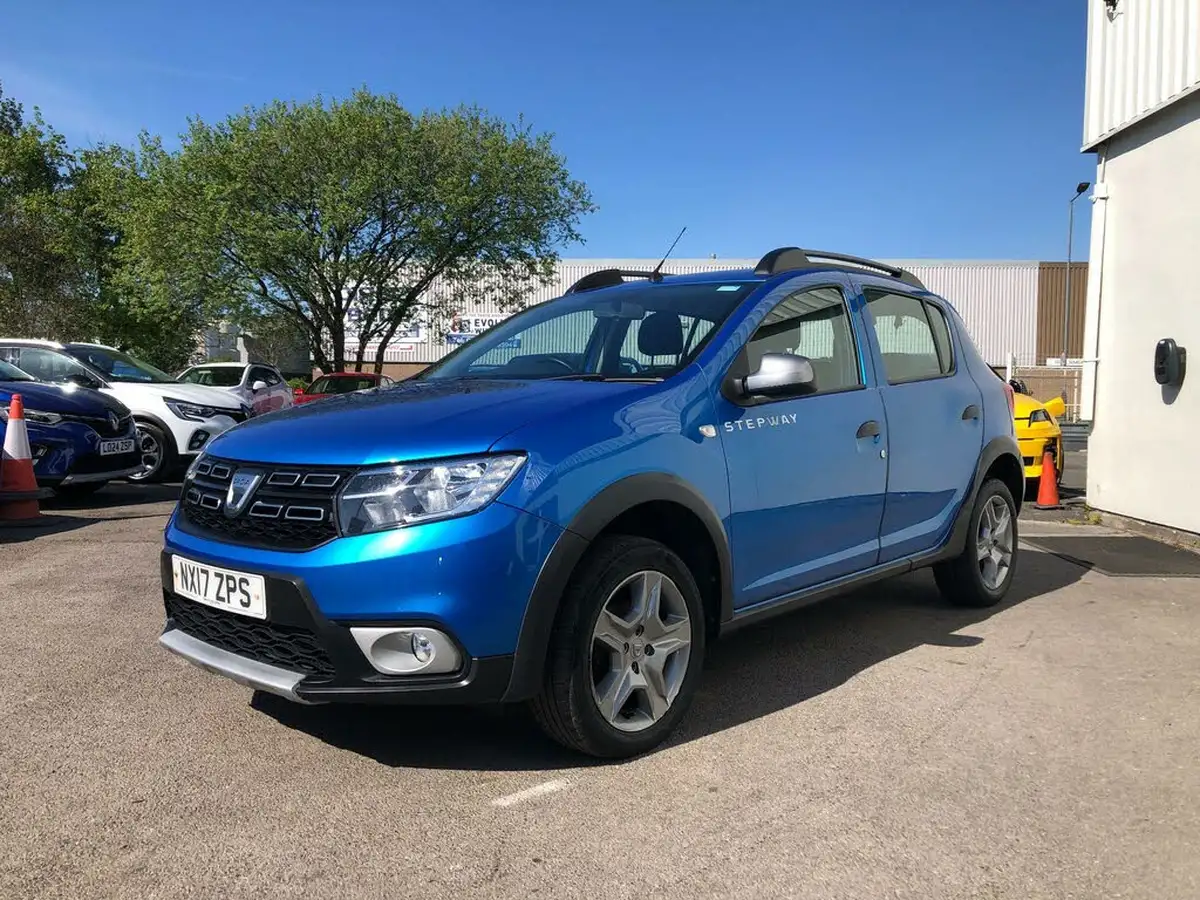 2017-dacia-sandero-stepway-09-tce-laureate-big-4