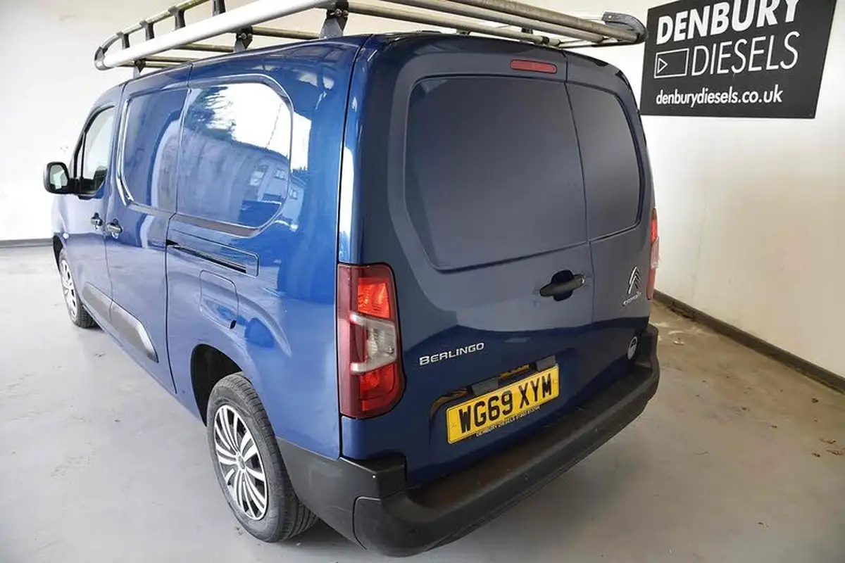 2020-citroen-berlingo-15bluehdi-950-enterprise-100pseu6dt-e-ss-panel-big-19