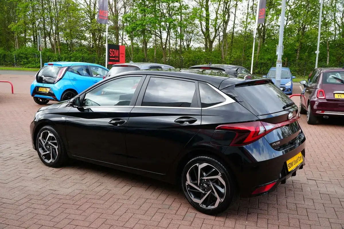 2021-hyundai-i20-10-t-gdi-premium-eclutch-imt-big-12