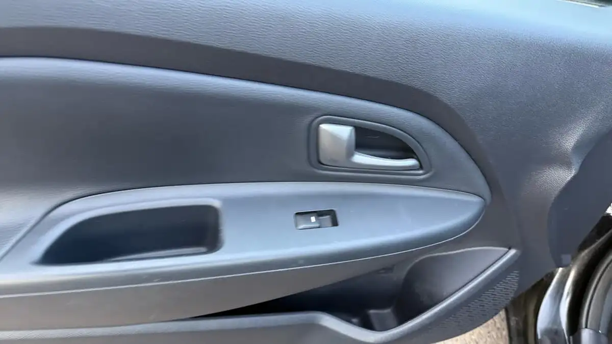 2014-kia-rio-125-2-3d-big-12