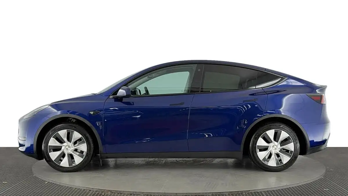2023-tesla-model-y-e-rwd-big-6