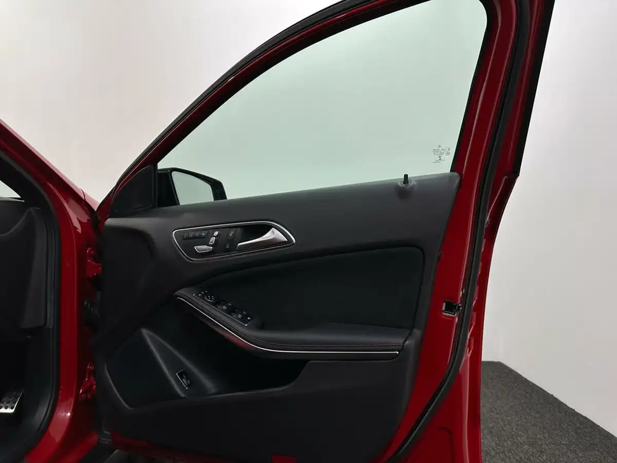 2020-mercedes-benz-gla-class-16-gla-200-amg-line-edition-plus-7g-dct-big-34