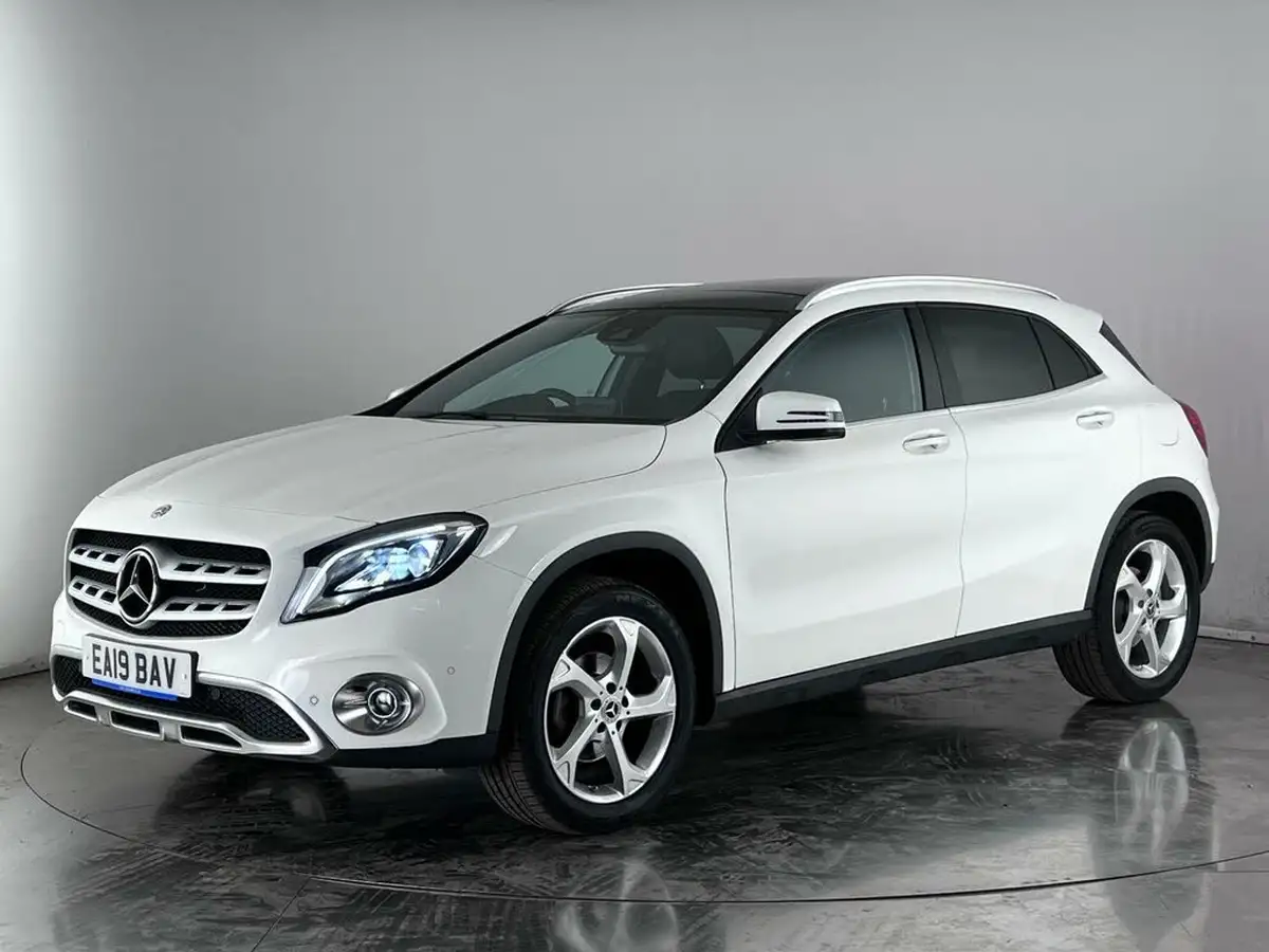 2019-mercedes-benz-gla-class-16-gla-200-sport-premium-plusss-7g-dct-big-2
