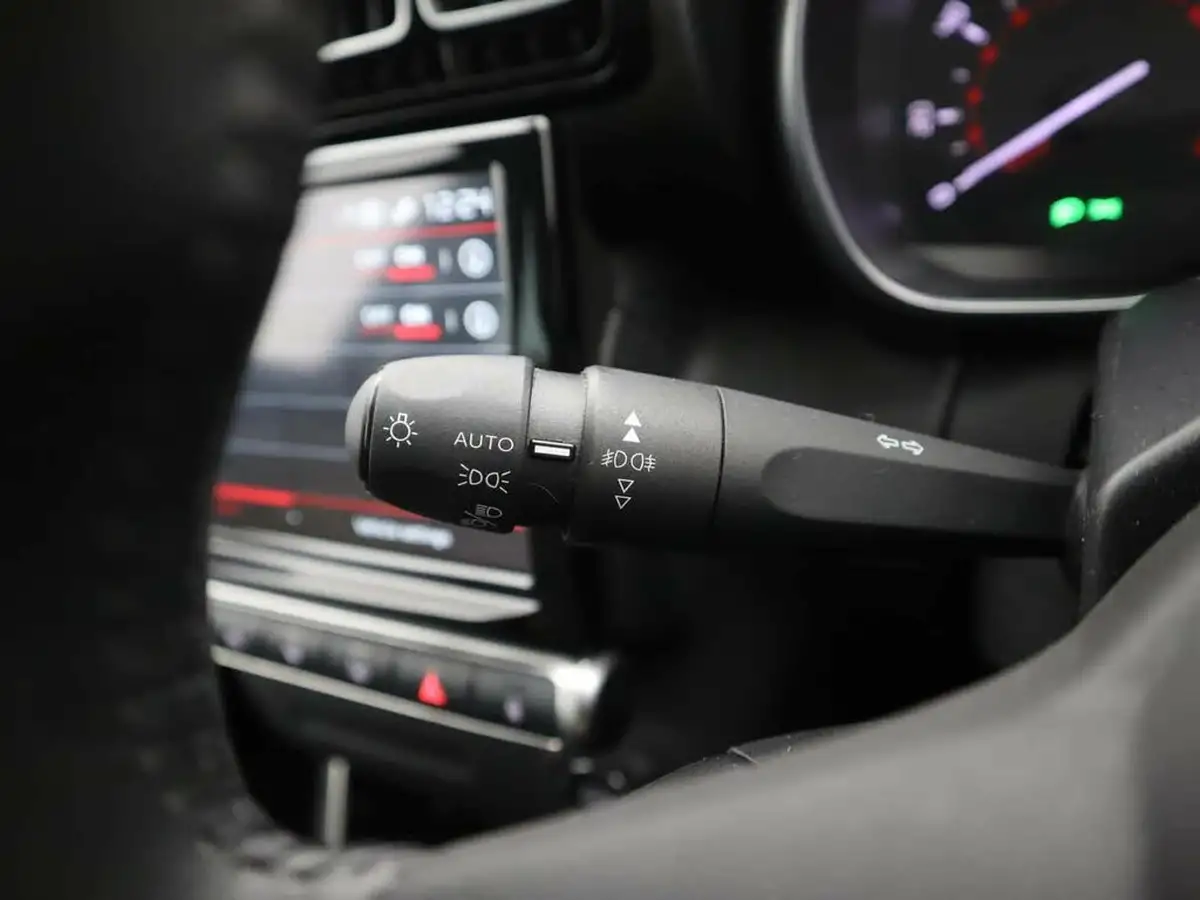 2022-citroen-c3-aircross-12-puretech-shine-plus-130ps-eat6-big-32