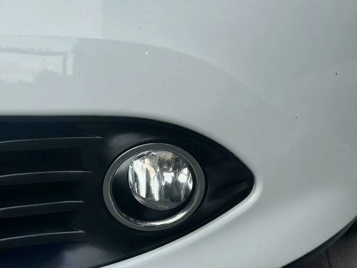 2016-renault-clio-15dci-dynamique-s-nav-90bhp-ss-energy-big-14