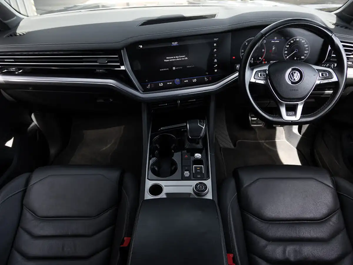 2019-volkswagen-touareg-30tdi-r-line-tech-286ps-big-2