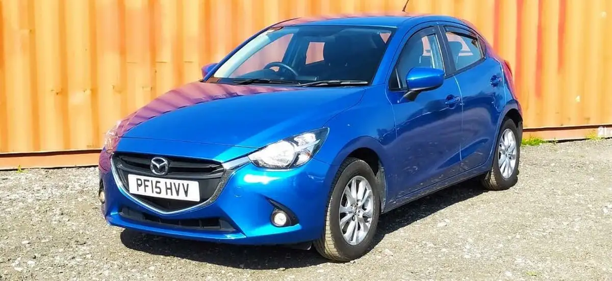 2015-mazda-mazda2-15-se-l-75ps-big-9