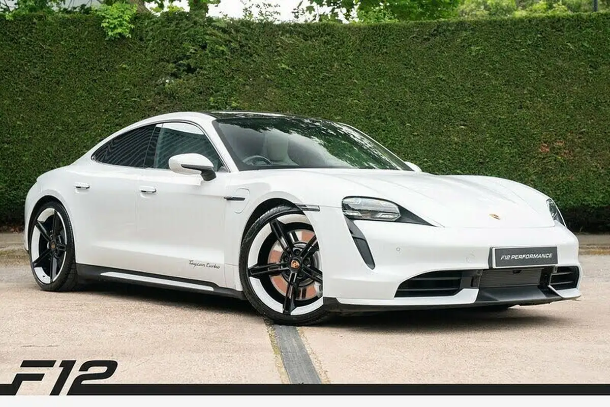 2020-porsche-taycan-e-turbo-big-0