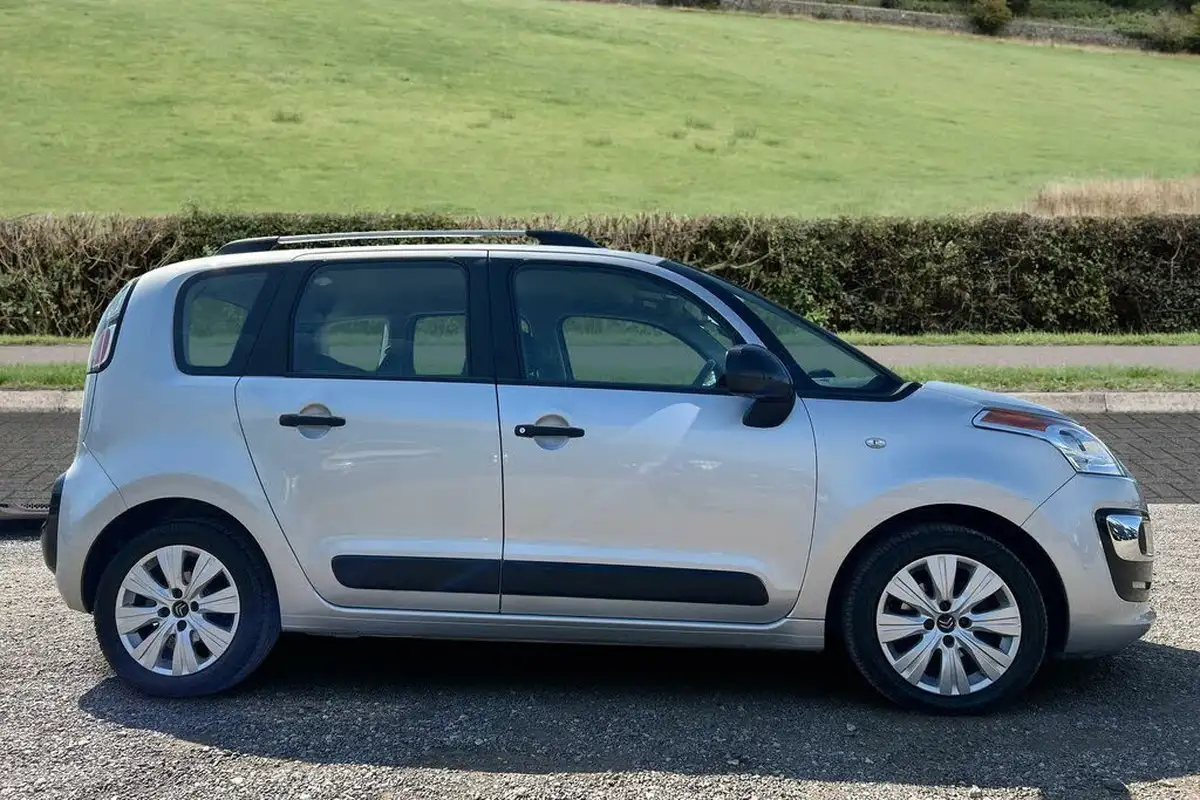 2016-citroen-c3-picasso-16bluehdi-edition-big-4