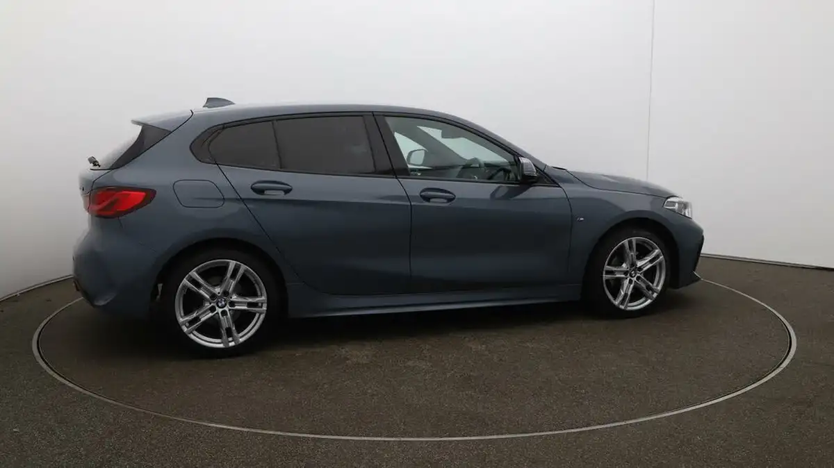 2024-bmw-1-series-15-118i-m-sport-lcp-dct-big-51