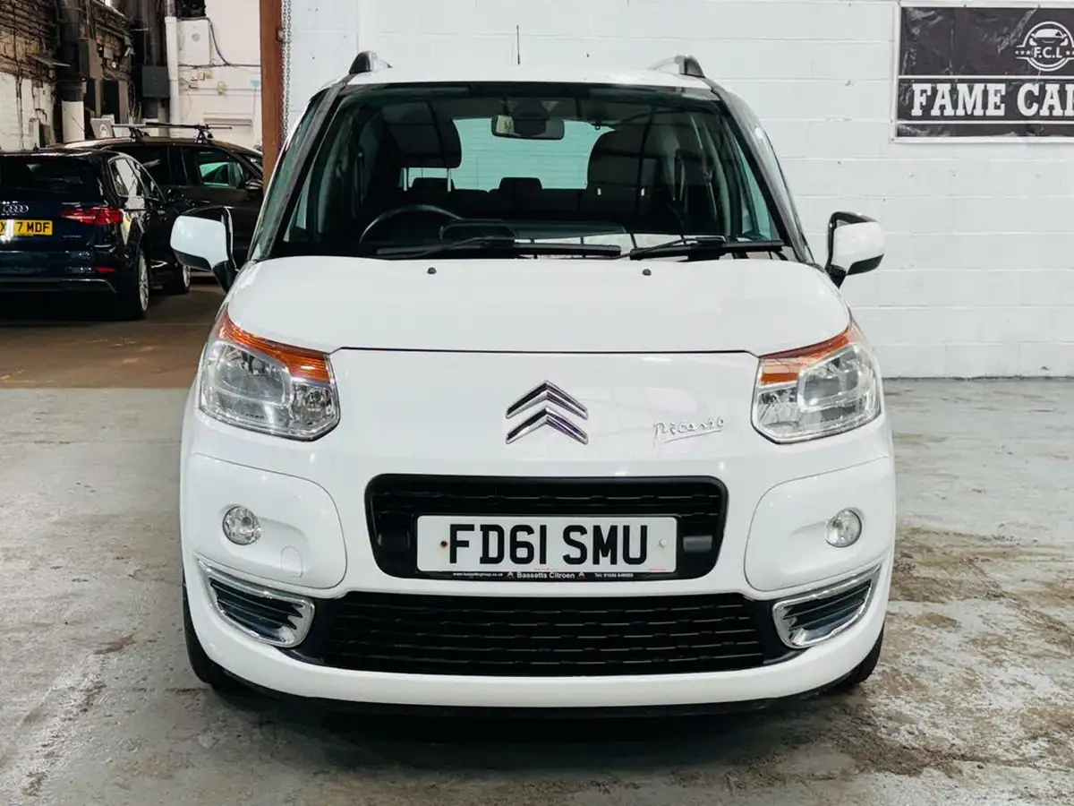 2012-citroen-c3-picasso-16-exclusive-egs6-big-3