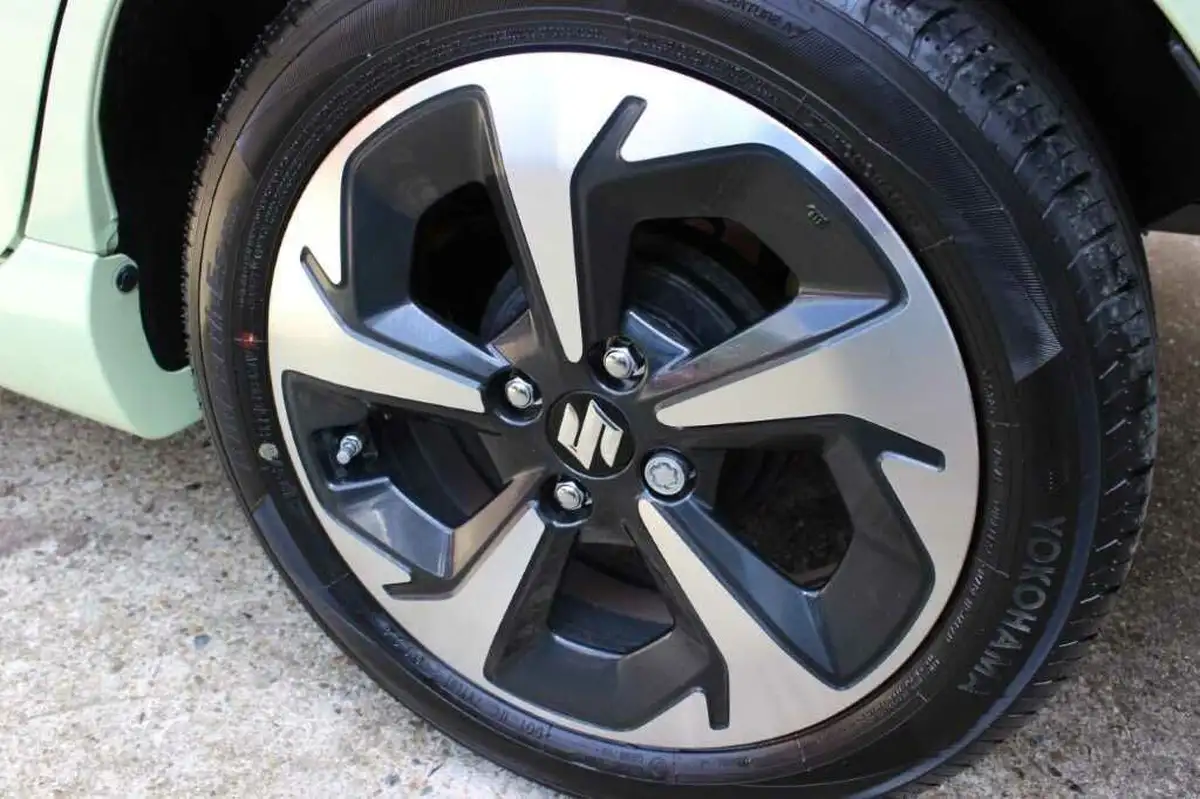 2024-suzuki-swift-big-13